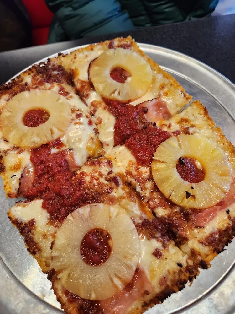 Hawaiian Pizza